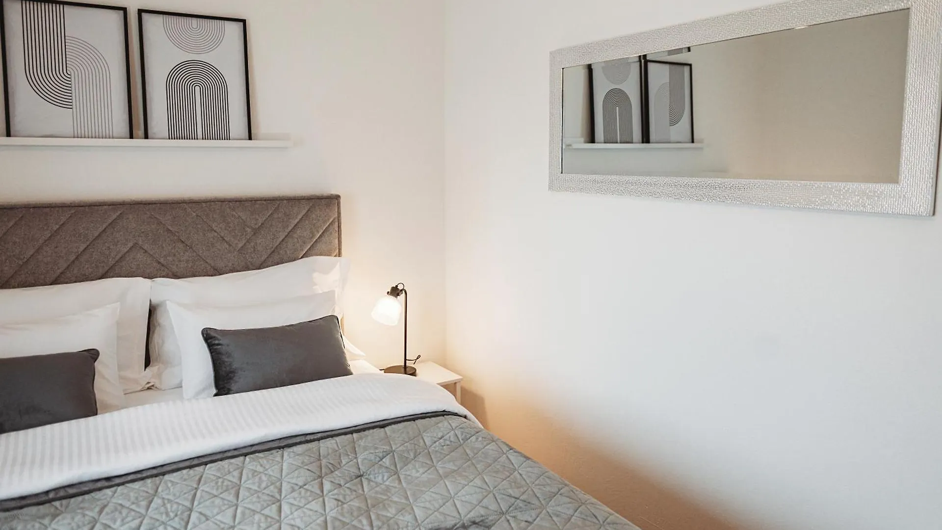 Apartment Lumary Zara 0*,