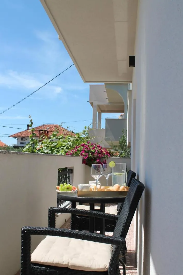 Apartment Lumary Zara